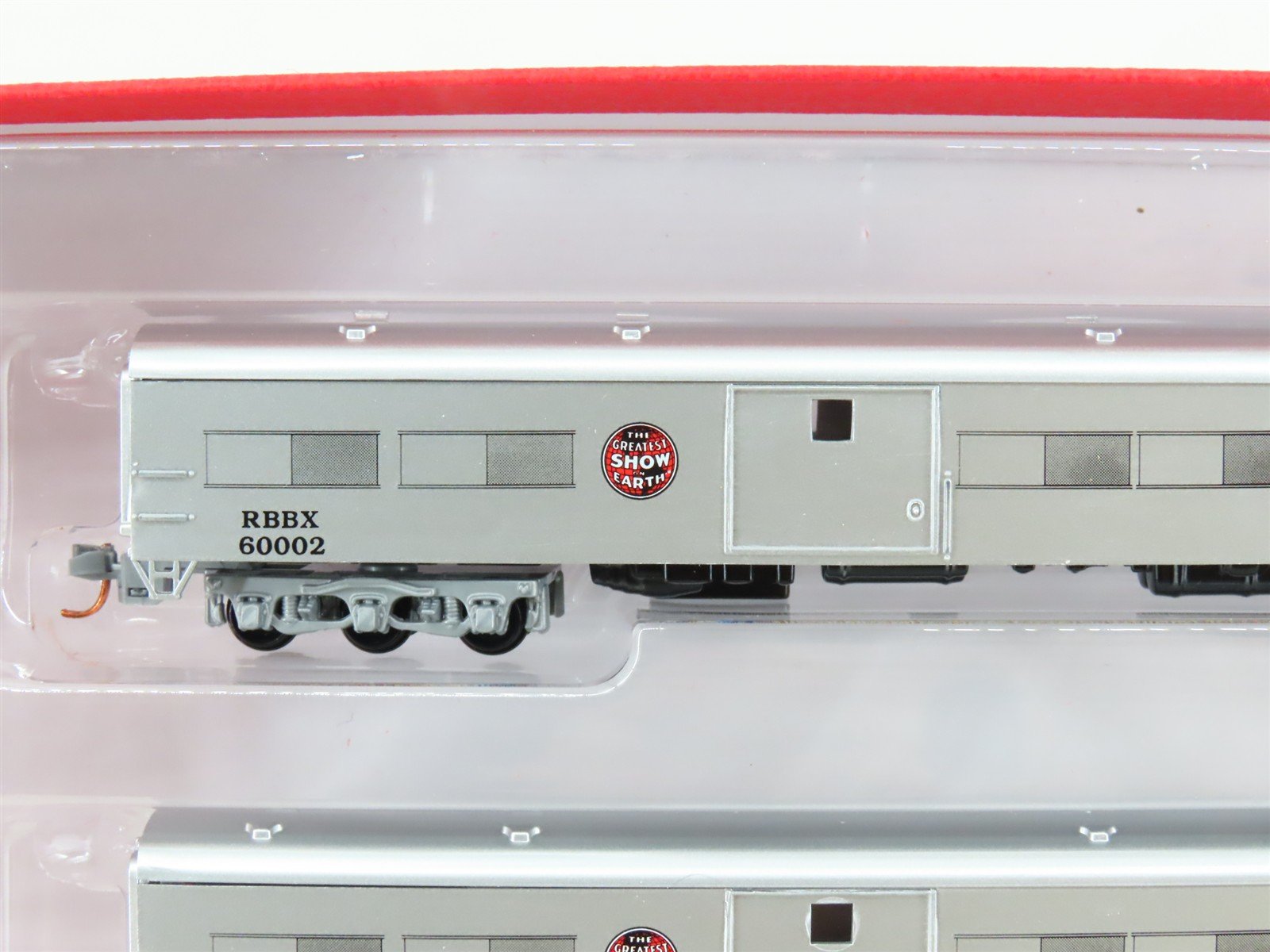 N Scale Micro-Trains MTL 99300041 Ringling Bros Passenger 3-Car Runner Pack