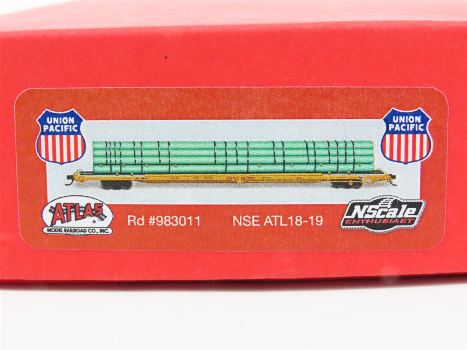 N Scale Atlas NSE ATL 18-19 UP Union Pacific Flatcar #983011 w/Pipe Load