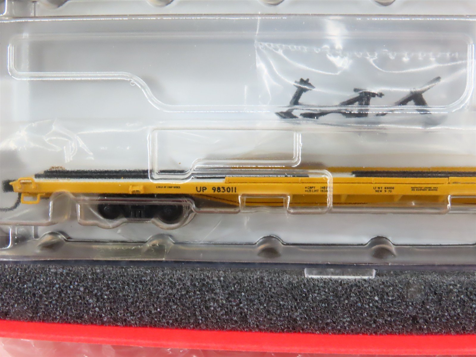 N Scale Atlas NSE ATL 18-19 UP Union Pacific Flatcar #983011 w/Pipe Load