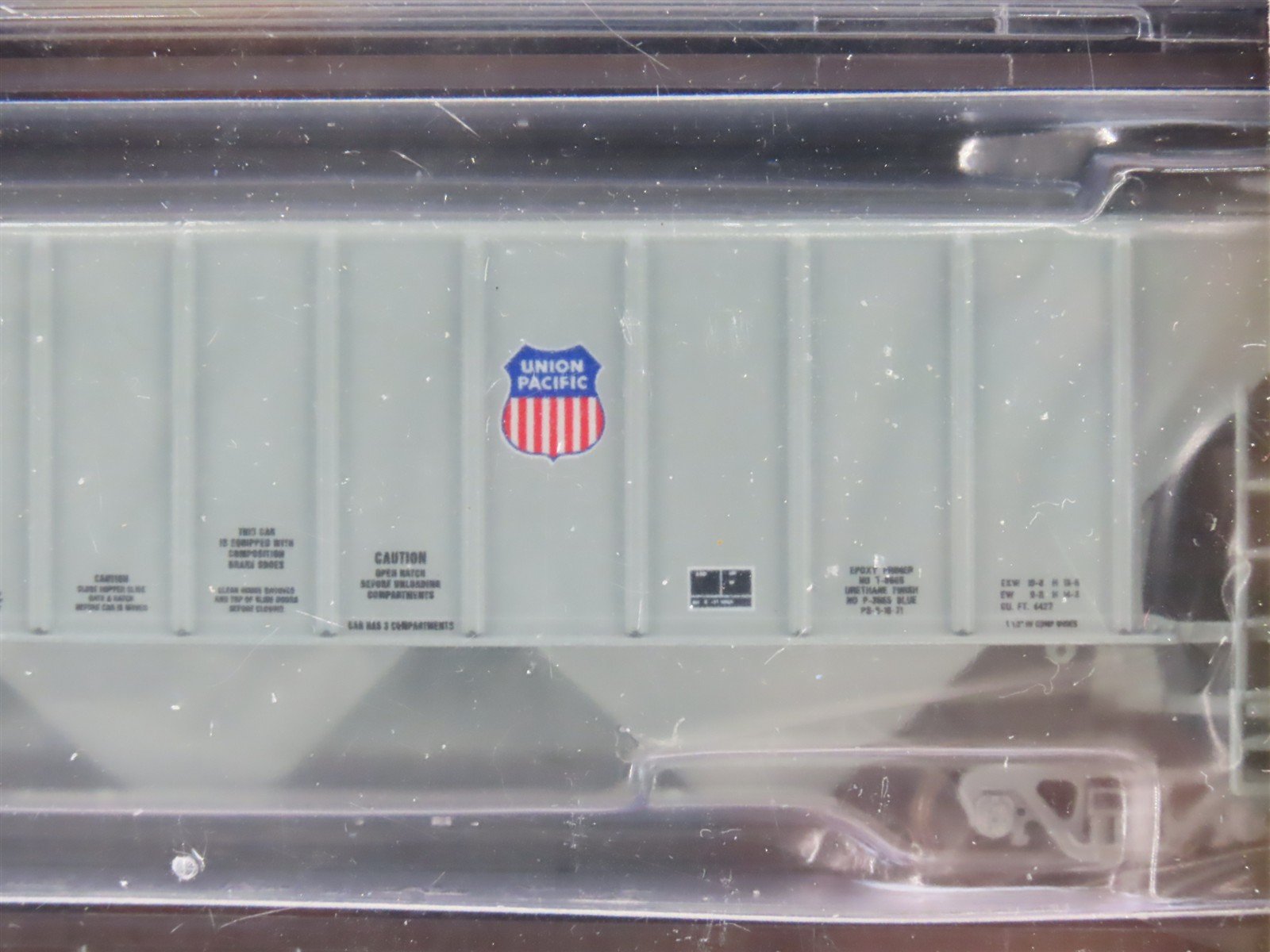 N Scale Athearn ATH27446 MP/CNW/UP 3-Bay Covered Hopper 3-Car Pack