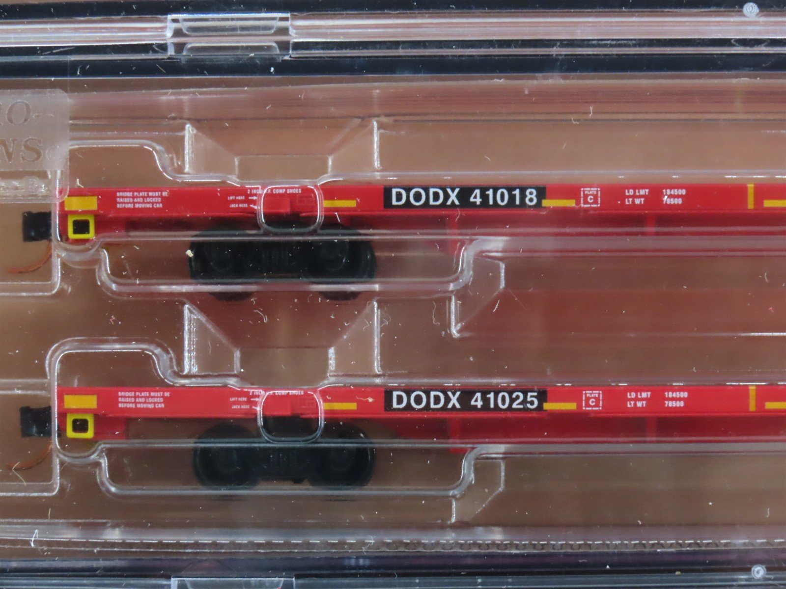 N Scale Micro-Trains MTL 99301620 DODX Red Flatcar w/Tank Loads 3-Car Pack