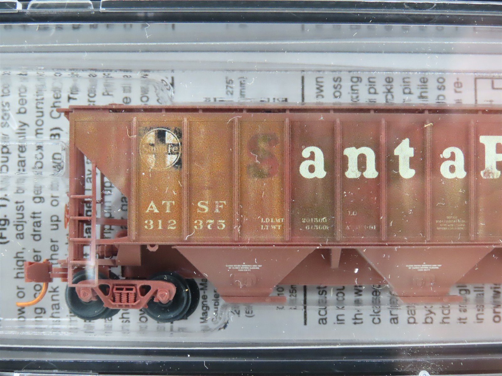 N Micro-Trains MTL 99305310 ATSF Weathered 3-Bay Hopper 4-Car Runner Pack