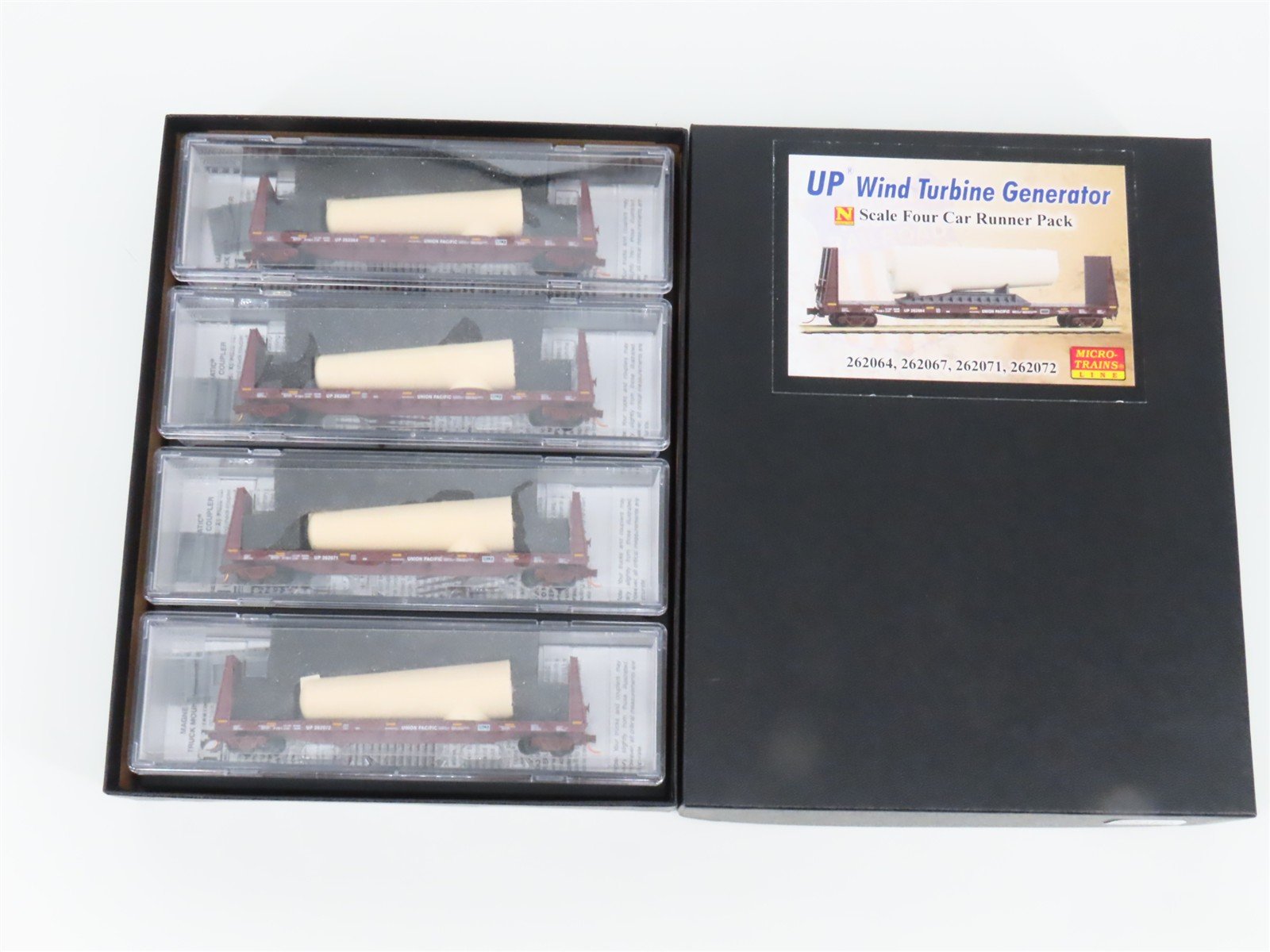 N Micro-Trains MTL 99301700 UP Wind Turbine Generator Flatcar 4-Car Runner Pack