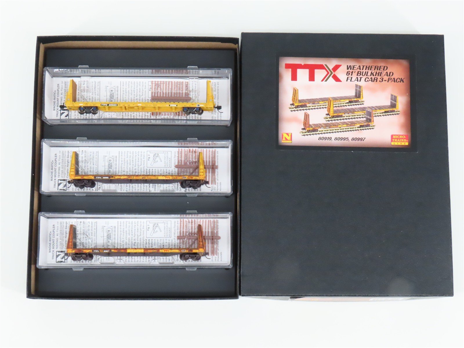 N Micro-Trains MTL 99305560 TTX Weathered Bulkhead Flatcar 3-Car Runner Pack
