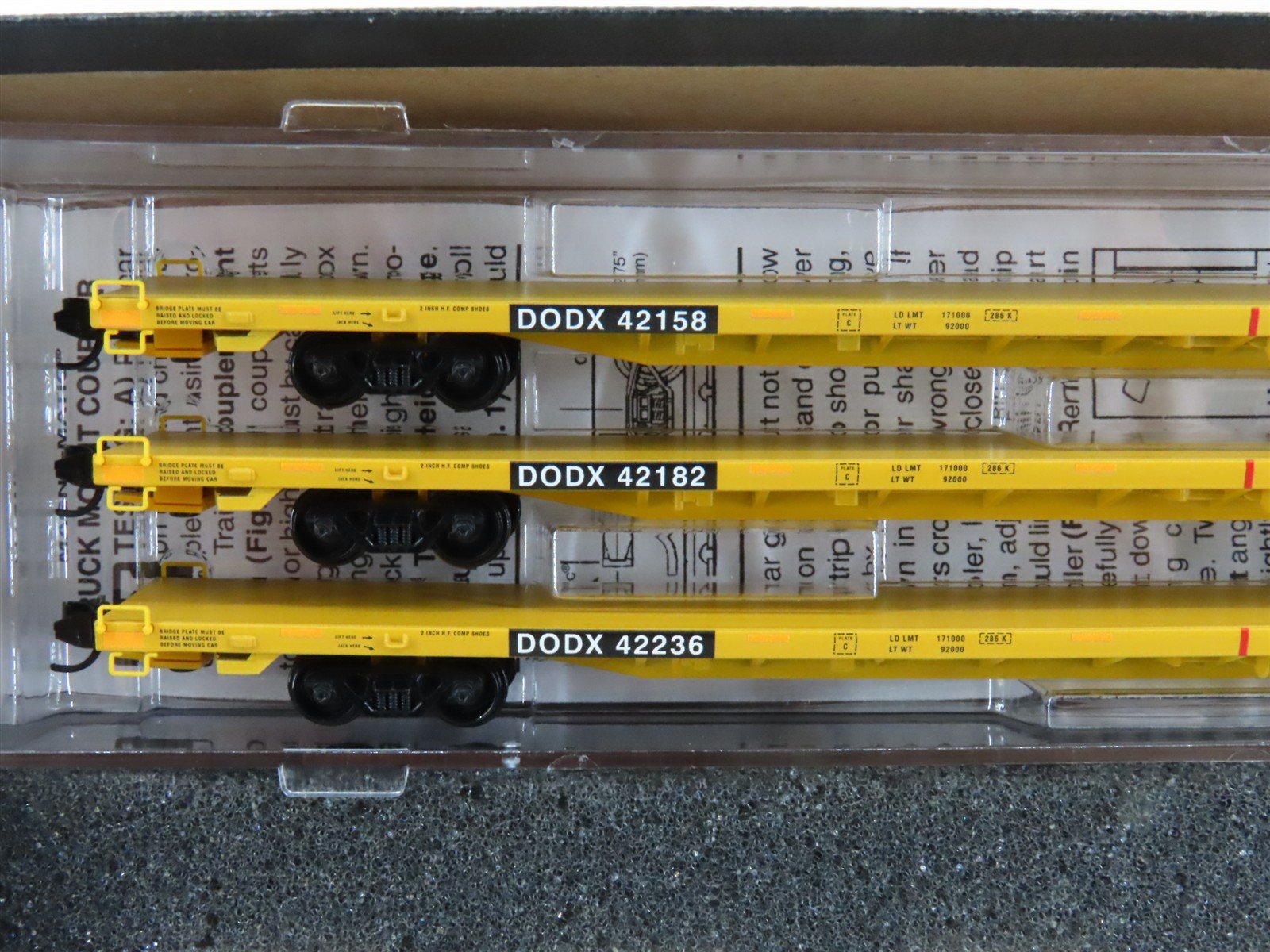 N Scale Micro-Trains MTL 99301900 DODX COFC Flatcar w/Loads 3-Car Runner Pack
