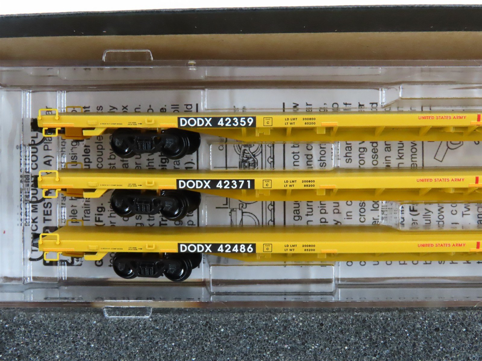 N Scale Micro-Trains MTL 99301910 DODX COFC Flatcar w/Loads 3-Car Runner Pack