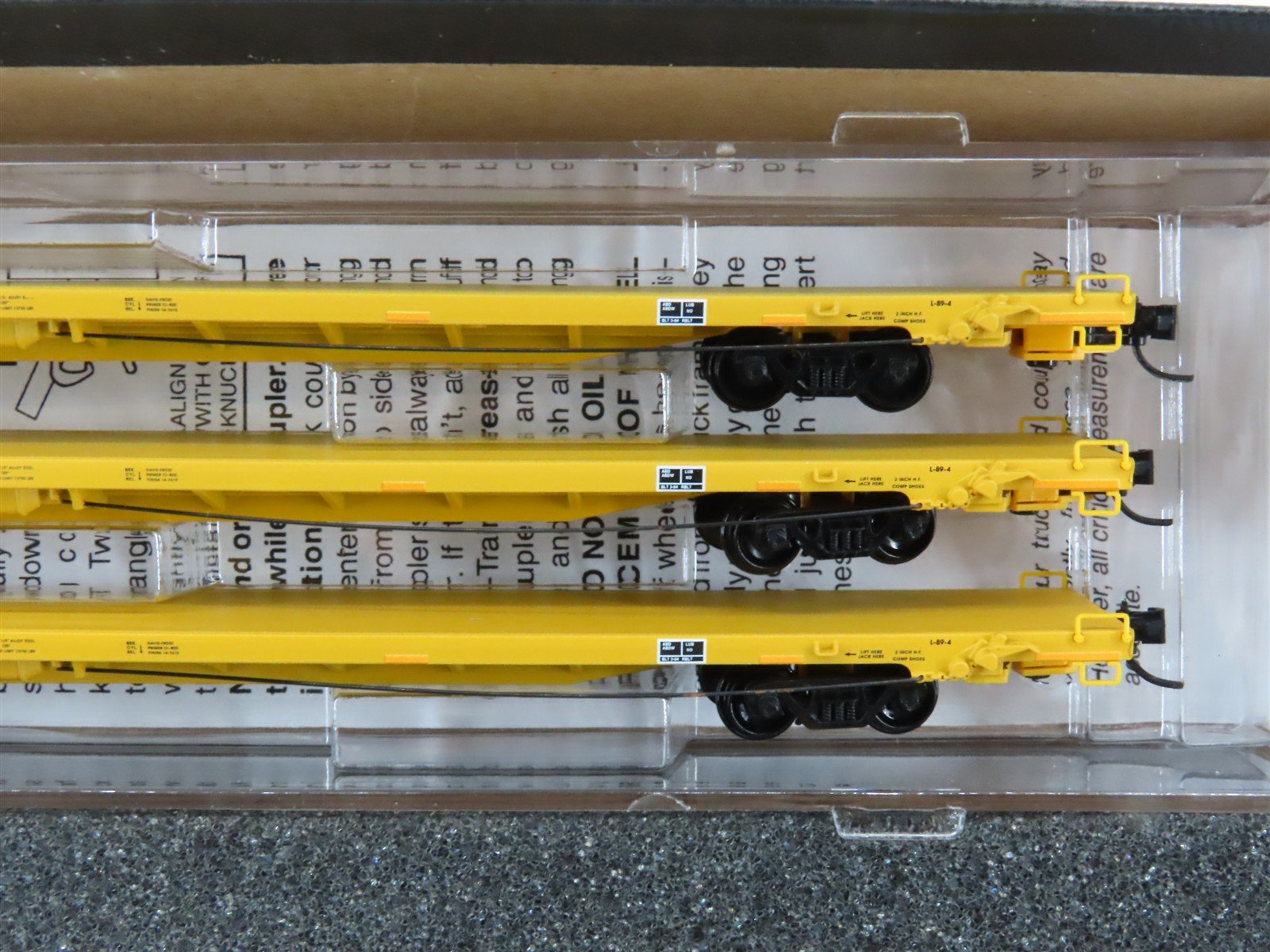 N Scale Micro-Trains MTL 99301910 DODX COFC Flatcar w/Loads 3-Car Runner Pack