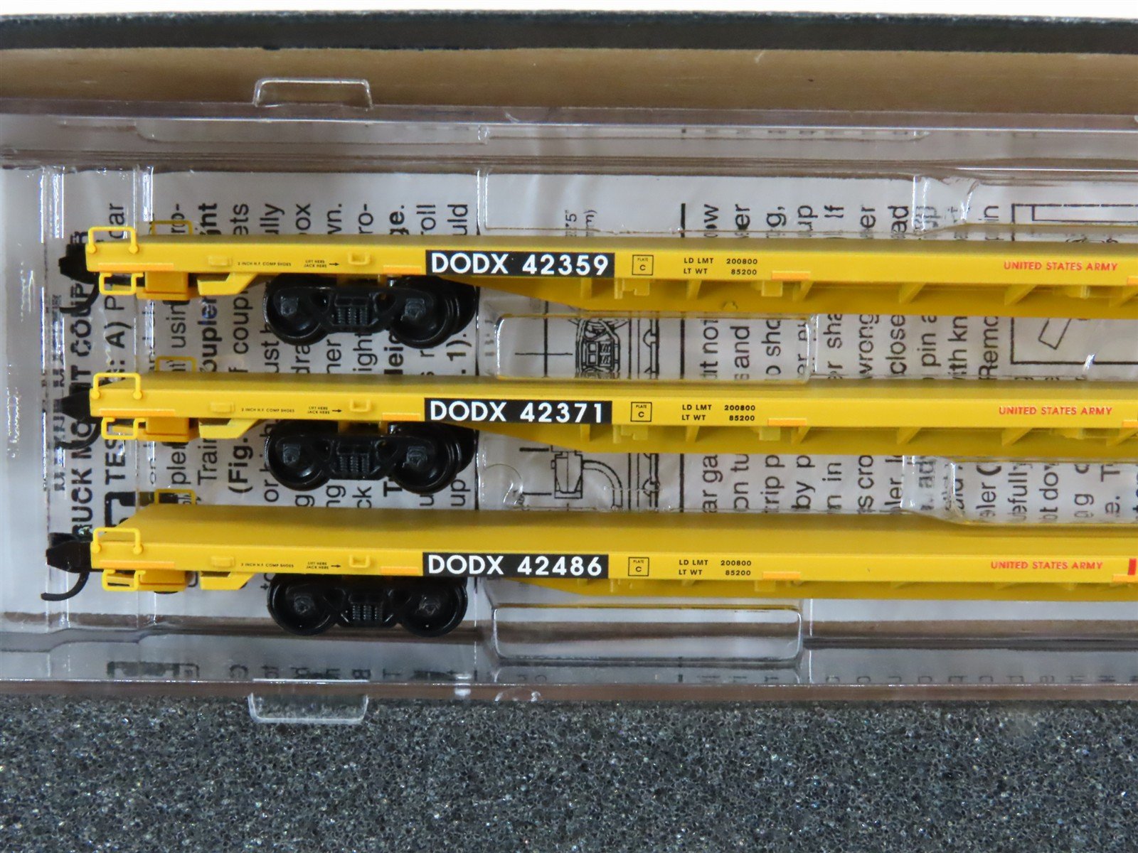 N Scale Micro-Trains MTL 99301910 DODX COFC Flatcar w/Loads 3-Car Runner Pack