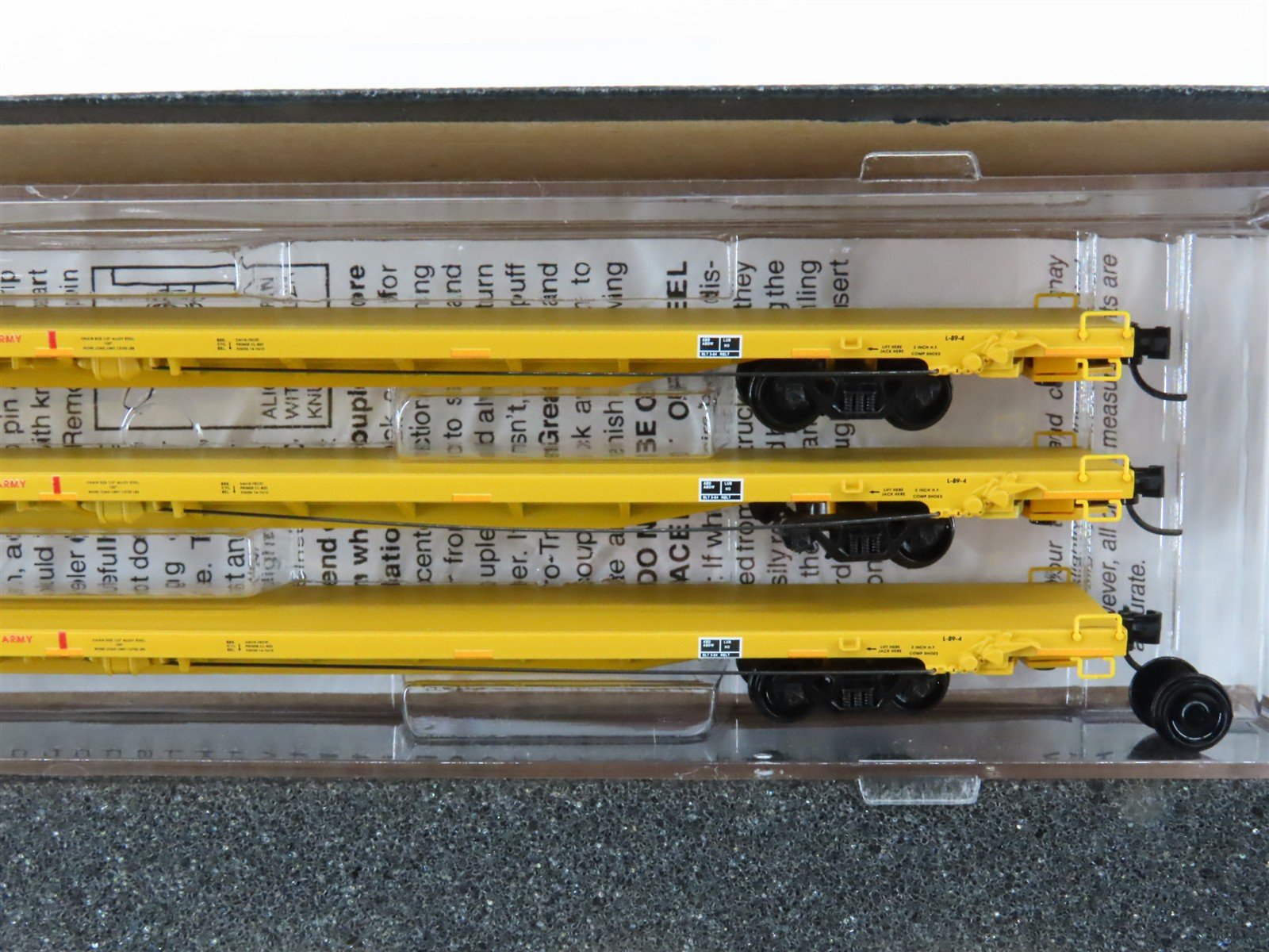 N Scale Micro-Trains MTL 99301910 DODX COFC Flatcar w/Loads 3-Car Runner Pack