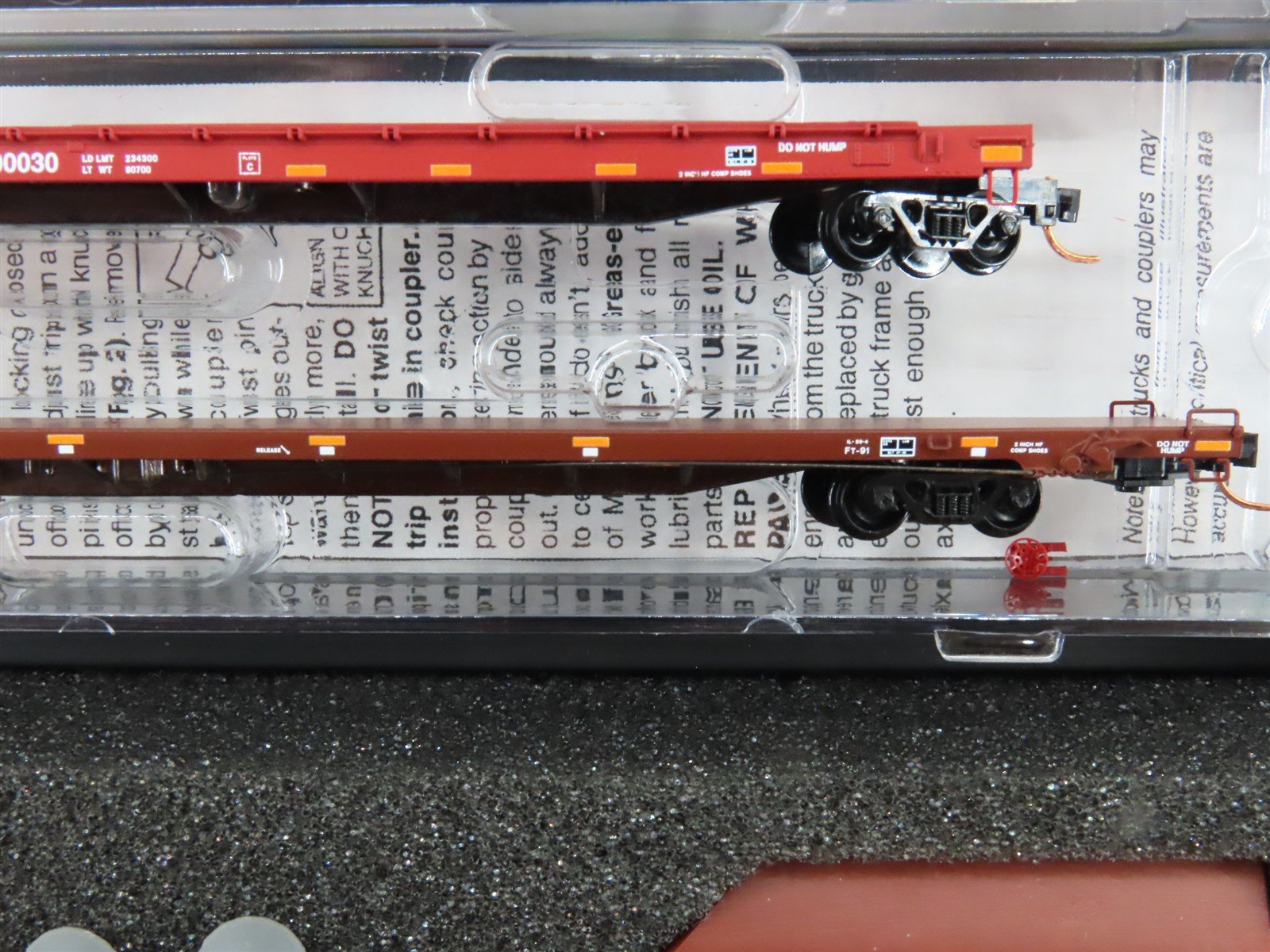 N Scale Micro-Trains MTL 99301563 BNSF Fuselage Flatcar 2-Car Runner Pack