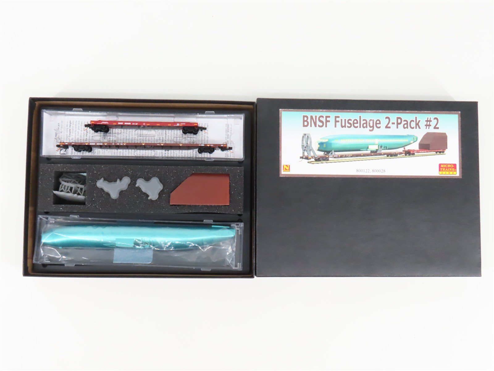 N Scale Micro-Trains MTL 99301562 BNSF Fuselage Flatcar 2-Car Runner Pack