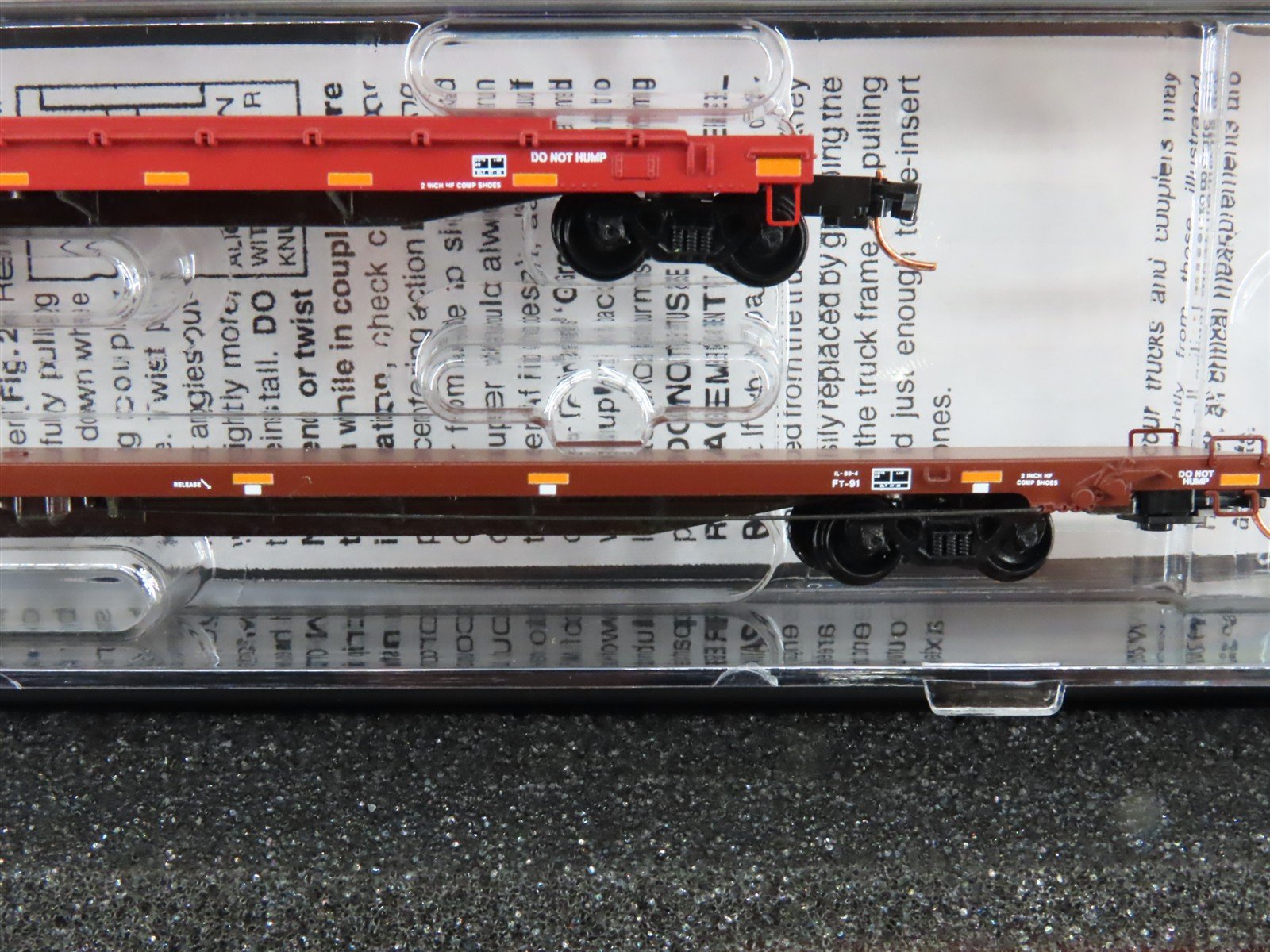 N Scale Micro-Trains MTL 99301562 BNSF Fuselage Flatcar 2-Car Runner Pack