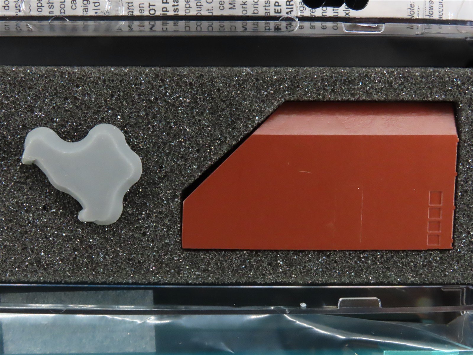 N Scale Micro-Trains MTL 99301562 BNSF Fuselage Flatcar 2-Car Runner Pack