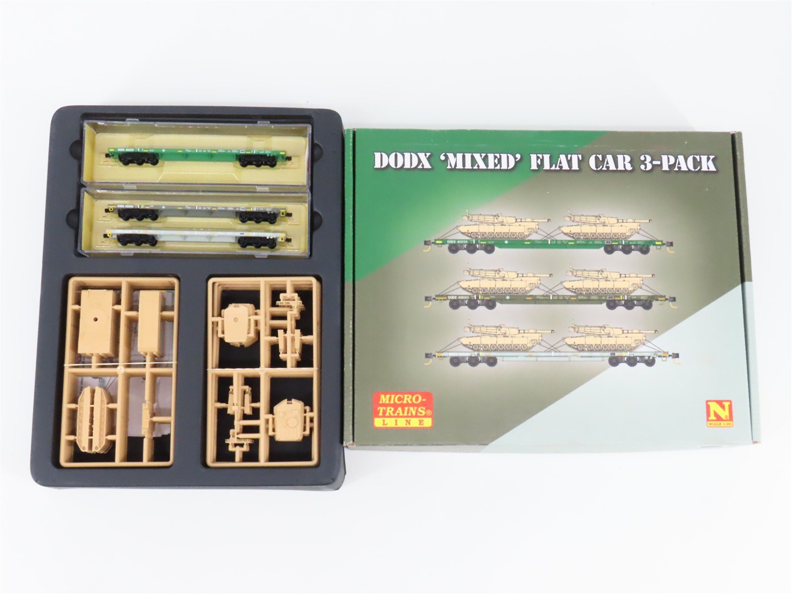N Scale Micro-Trains MTL 99301630 DOD Mixed Flatcars w/Loads 3-Car Runner Pack