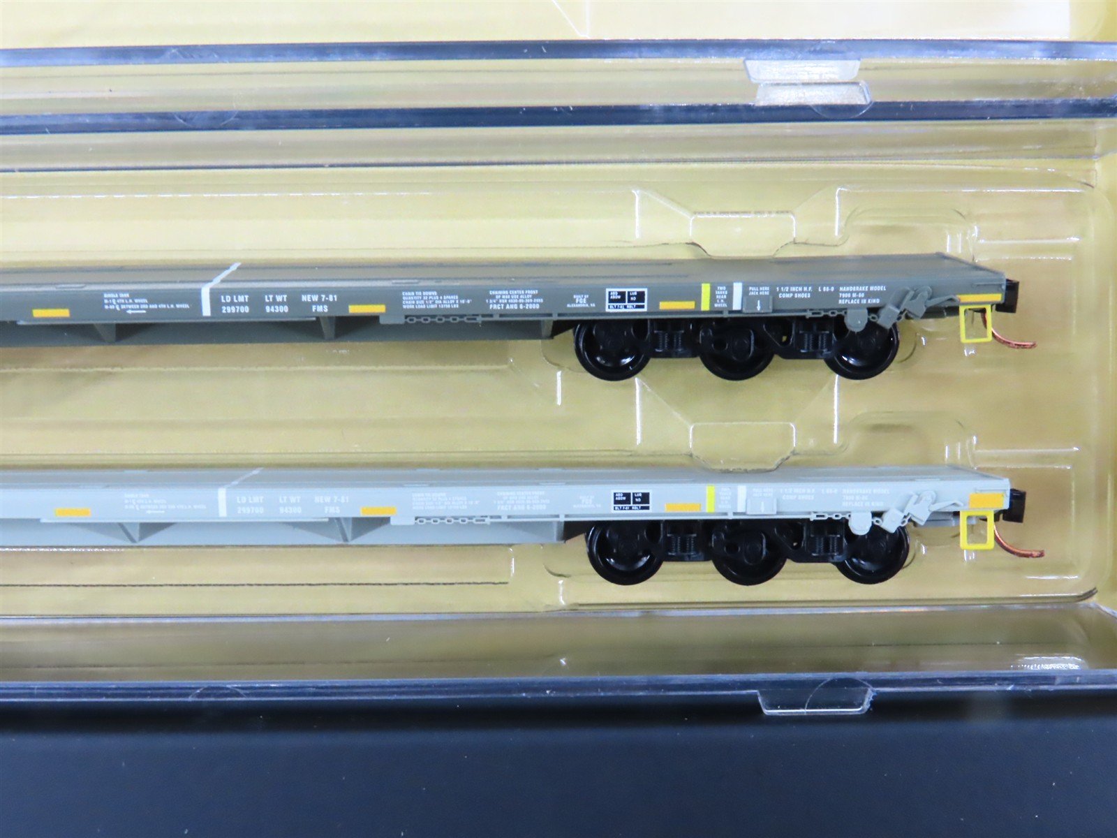 N Scale Micro-Trains MTL 99301630 DOD Mixed Flatcars w/Loads 3-Car Runner Pack
