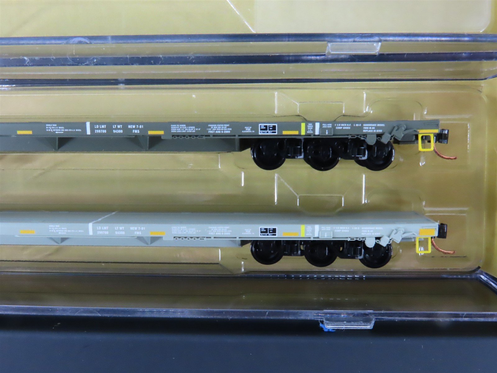 N Scale Micro-Trains MTL 99301630 DOD Mixed Flatcars w/Loads 3-Car Runner Pack