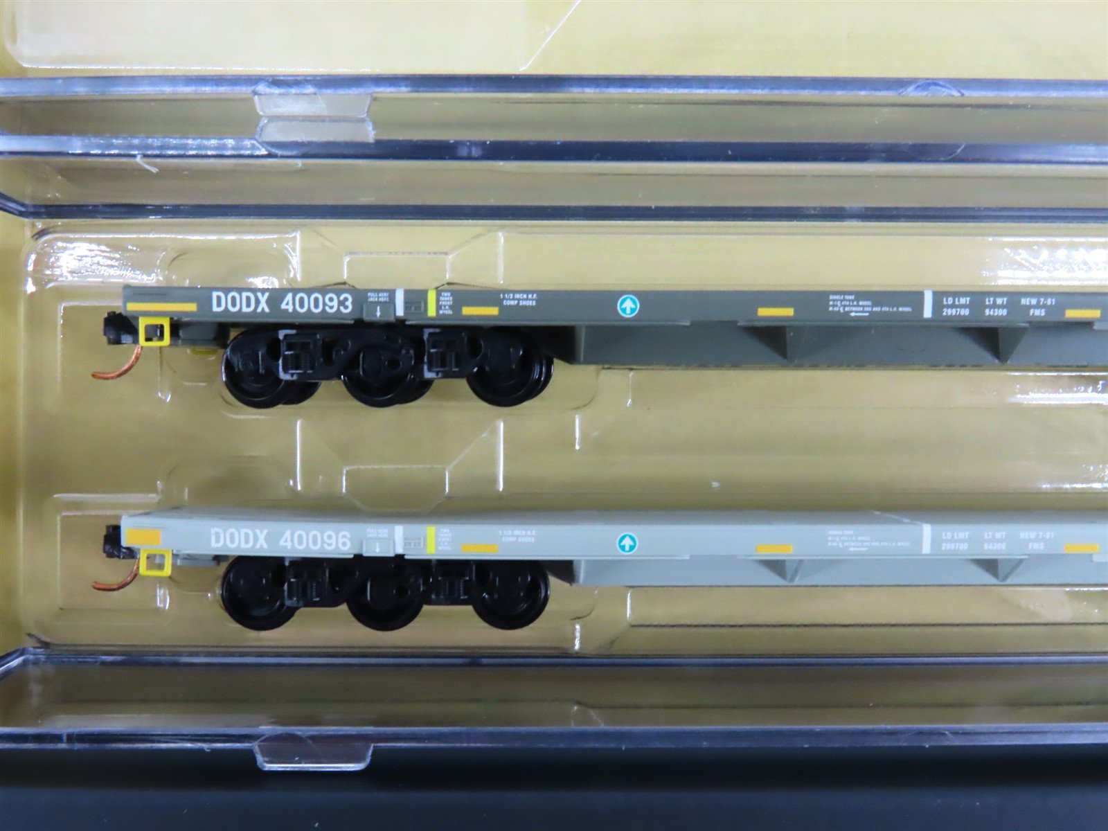 N Scale Micro-Trains MTL 99301630 DOD Mixed Flatcars w/Loads 3-Car Runner Pack