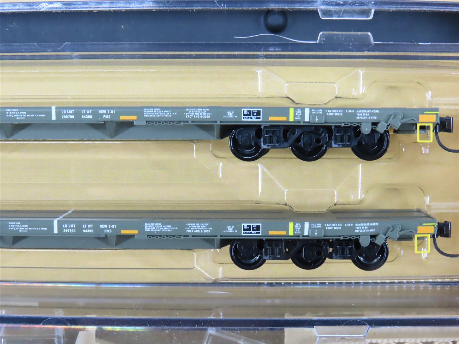 N Micro-Trains MTL 99301811 DODX Olive Drab Flatcars w/Loads 3-Car Runner Pack
