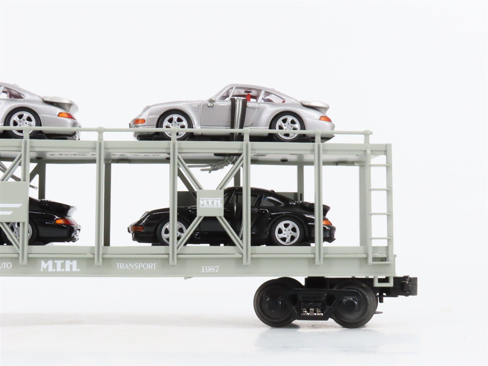 O27 Gauge 3-Rail MTH RailKing 30-76031 Classic Auto Carrier #1987 w/ Porsches