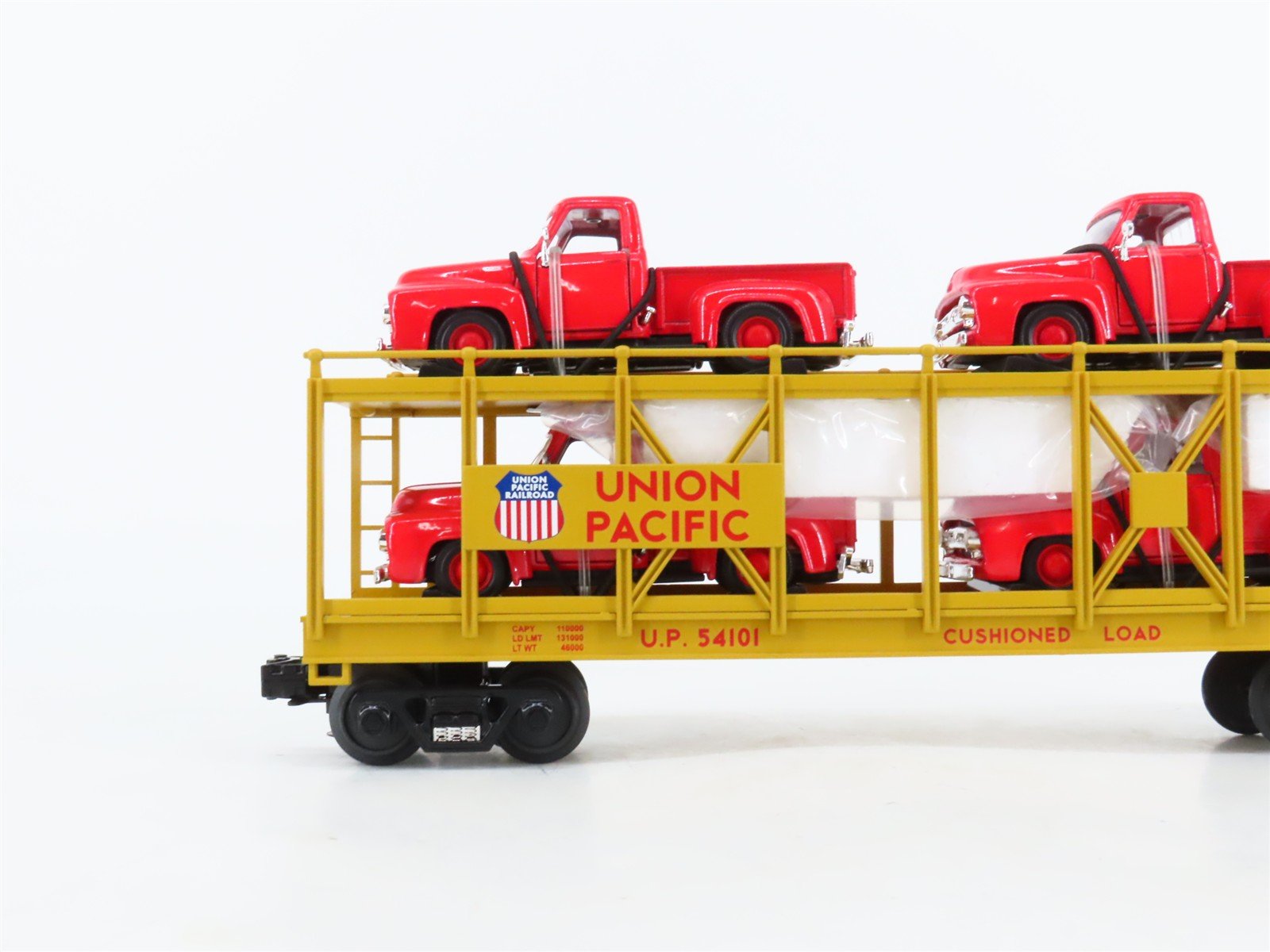O27 Gauge 3-Rail MTH RailKing 30-76065 UP Auto Carrier #54101 w/ '53 Ford Trucks