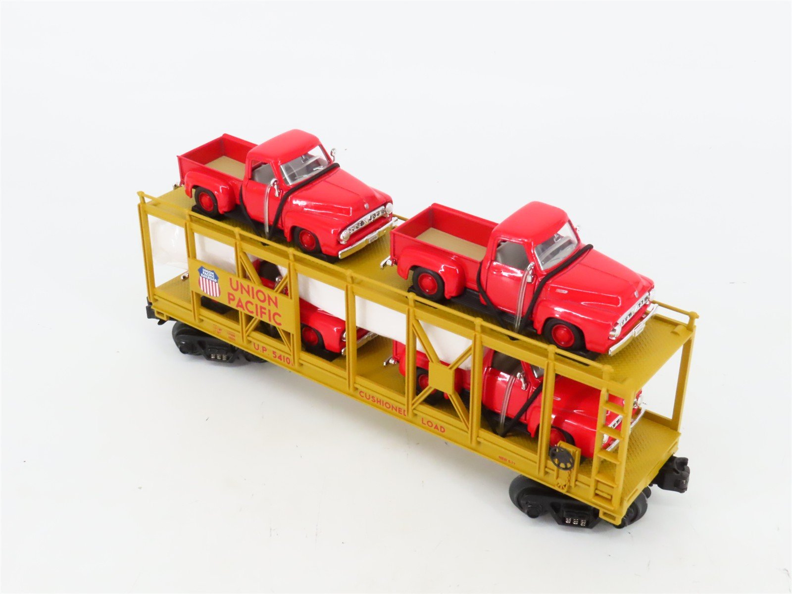 O27 Gauge 3-Rail MTH RailKing 30-76065 UP Auto Carrier #54101 w/ '53 Ford Trucks