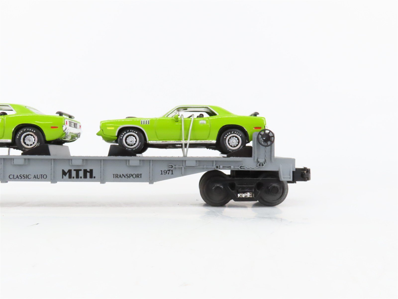 O27 Gauge 3-Rail MTH RailKing 30-76012 Flat Car #1971 w/ Ertl '71 Cudas