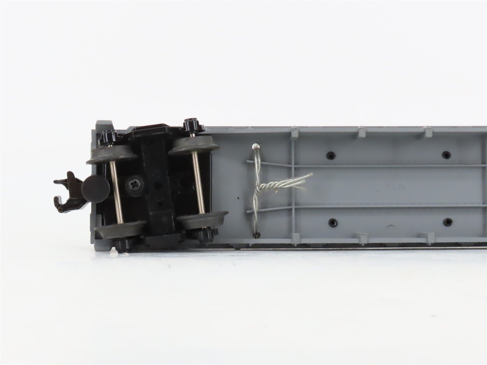 O27 Gauge 3-Rail MTH RailKing 30-76012 Flat Car #1971 w/ Ertl '71 Cudas