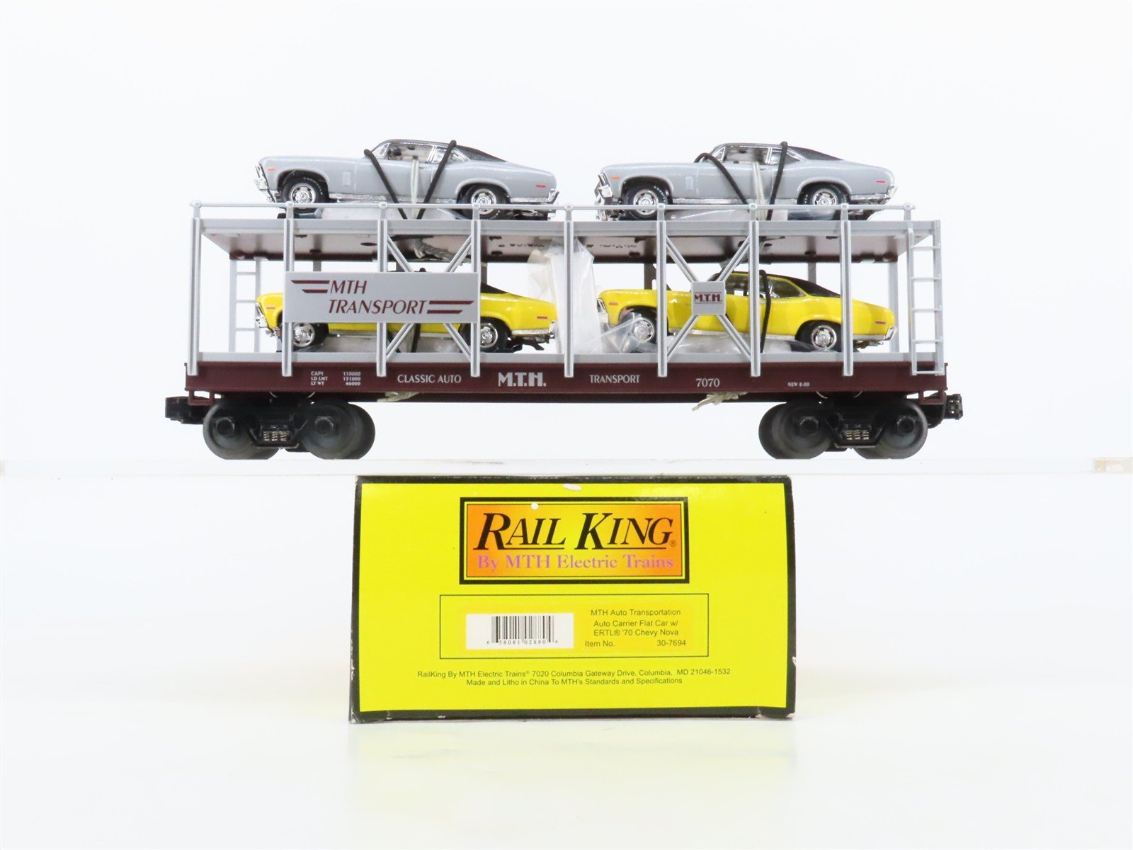 O27 Gauge 3-Rail MTH RailKing 30-7694 Auto Carrier #7070 w/ Ertl '70 Chevy Novas