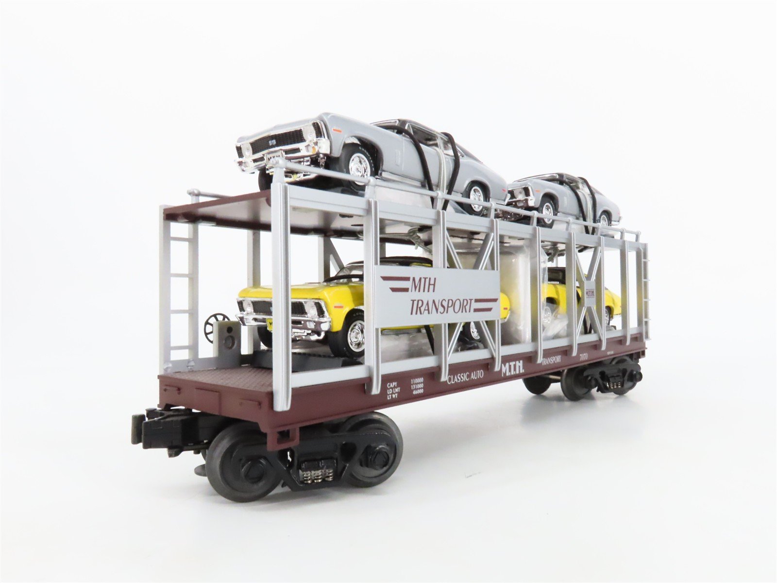 O27 Gauge 3-Rail MTH RailKing 30-7694 Auto Carrier #7070 w/ Ertl '70 Chevy Novas
