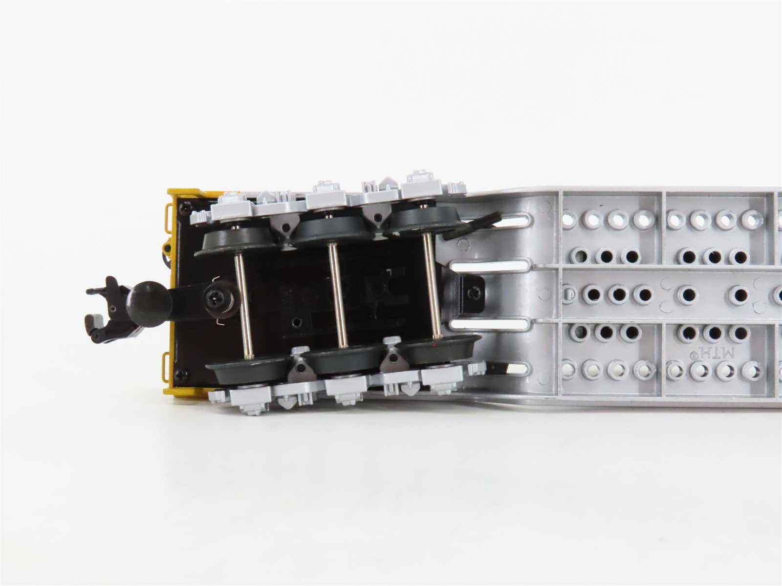 O27 3-Rail MTH RailKing 30-8319 UP Depressed Center Flat Car 50002 w/Transformer