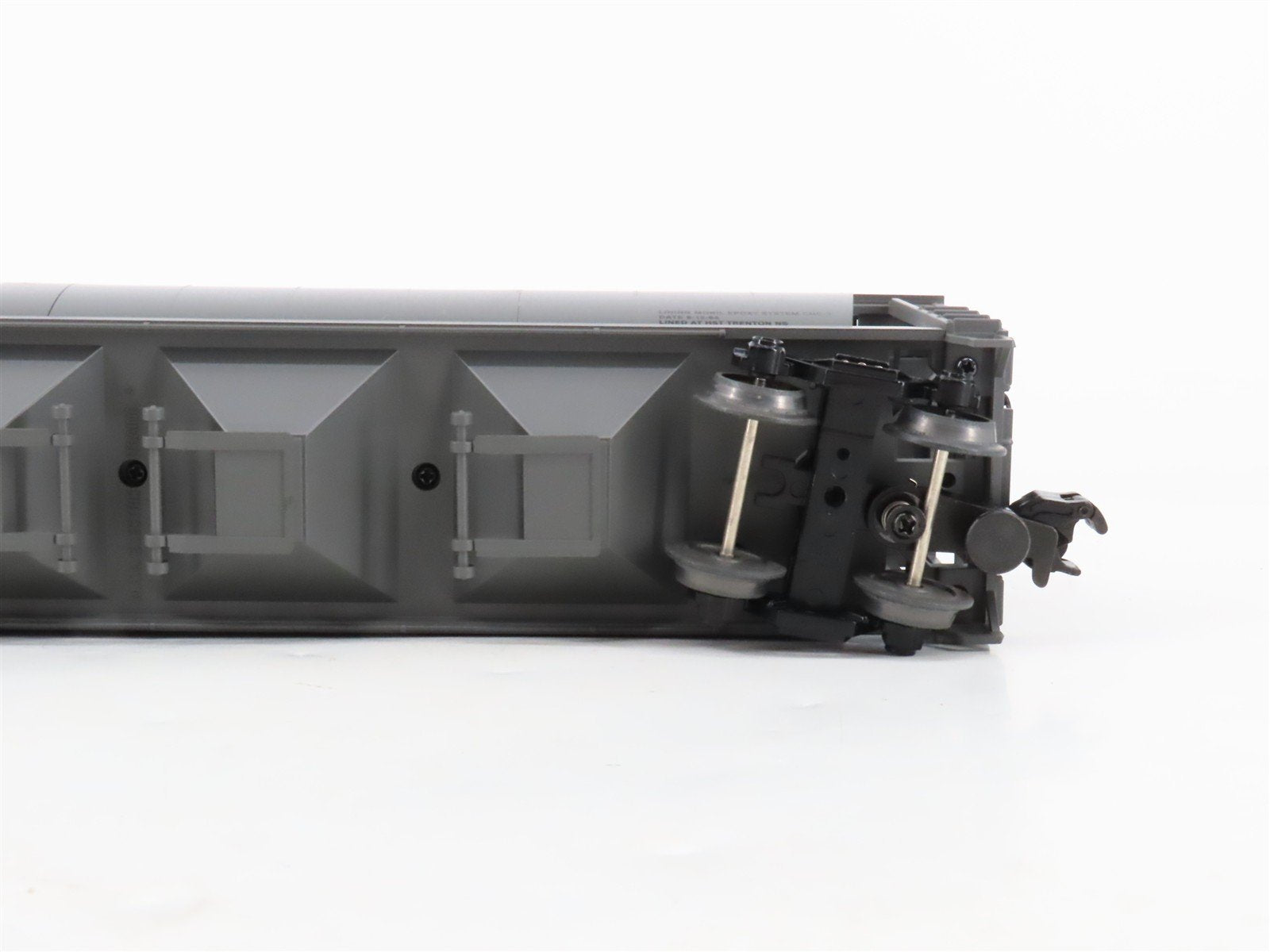 O Gauge 3-Rail MTH 20-97417 UP Union Pacific 3-Bay Cylindrical Hopper #21244