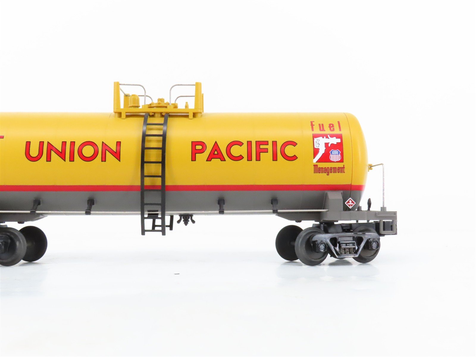 O Gauge 3-Rail MTH 20-96061 UP Union Pacific Fuel Mgmt 19k Gallon Tank Car #5