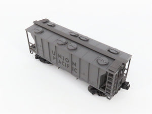O Gauge 3-Rail MTH 20-97101L UP Union Pacific 2-Bay Covered Hopper #19395