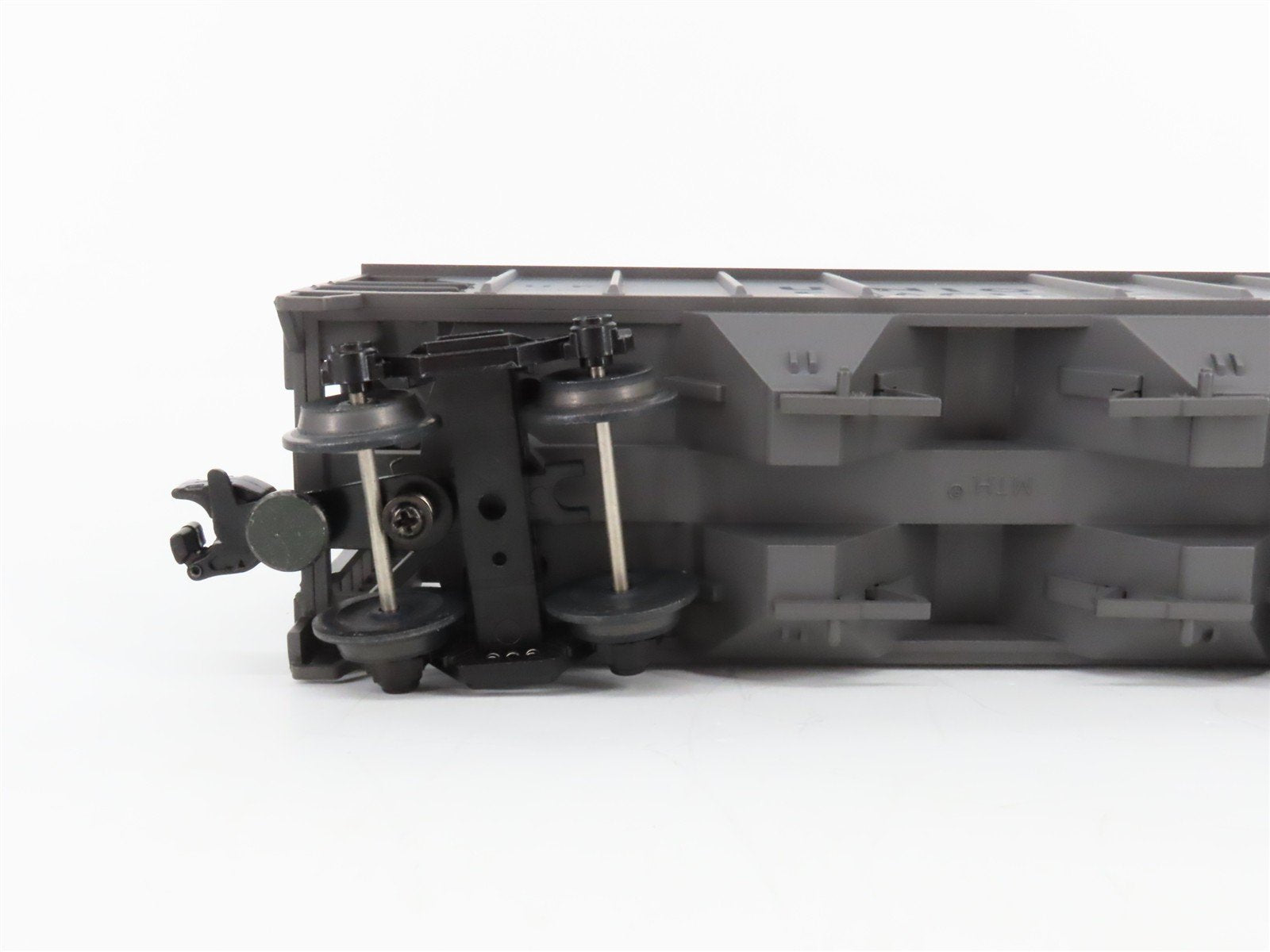 O Gauge 3-Rail MTH 20-97101L UP Union Pacific 2-Bay Covered Hopper #19395