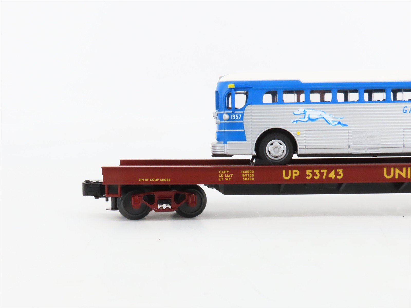 O Gauge 3-Rail MTH 20-98163 UP Union Pacific Flat Car #53743 w/ Greyhound Bus
