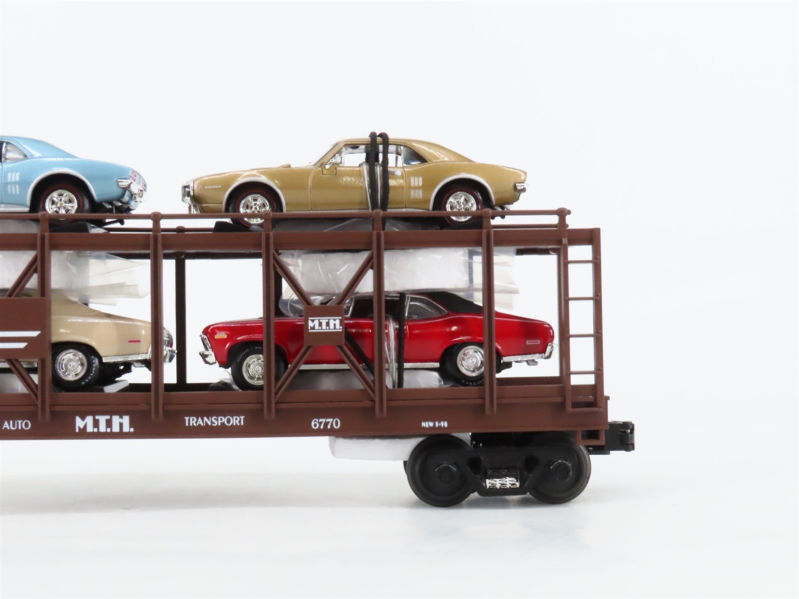 O27 3-Rail MTH RailKing 30-7638 Auto Carrier 6770 w/Ertl '67 Firebird & '70 Nova