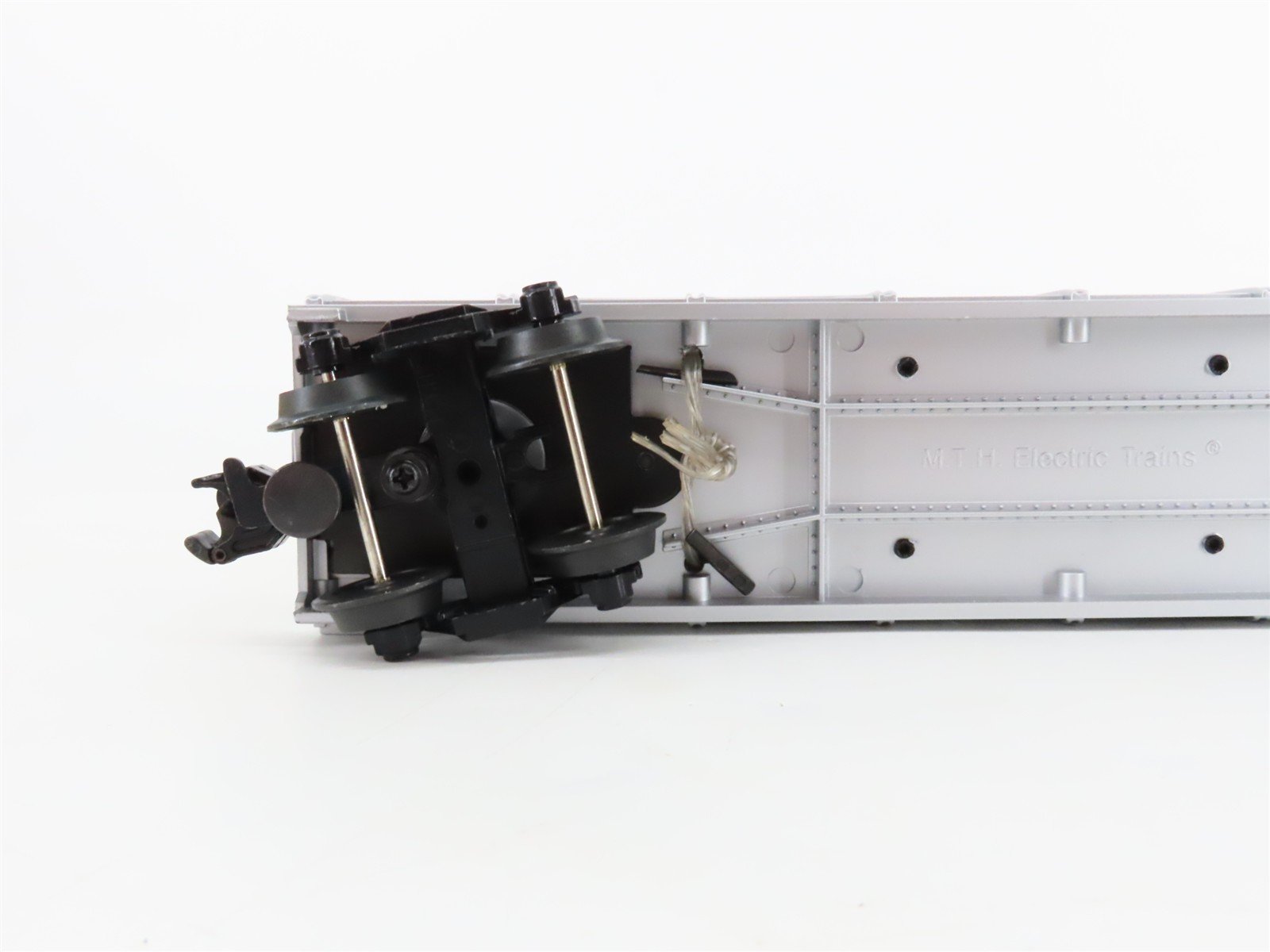 O27 Gauge 3-Rail MTH RailKing 30-7656 Auto Carrier #5757 w/Ertl '57 Chevys
