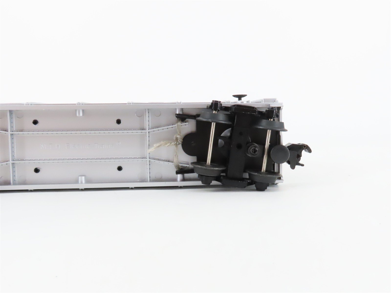 O27 Gauge 3-Rail MTH RailKing 30-7656 Auto Carrier #5757 w/Ertl '57 Chevys