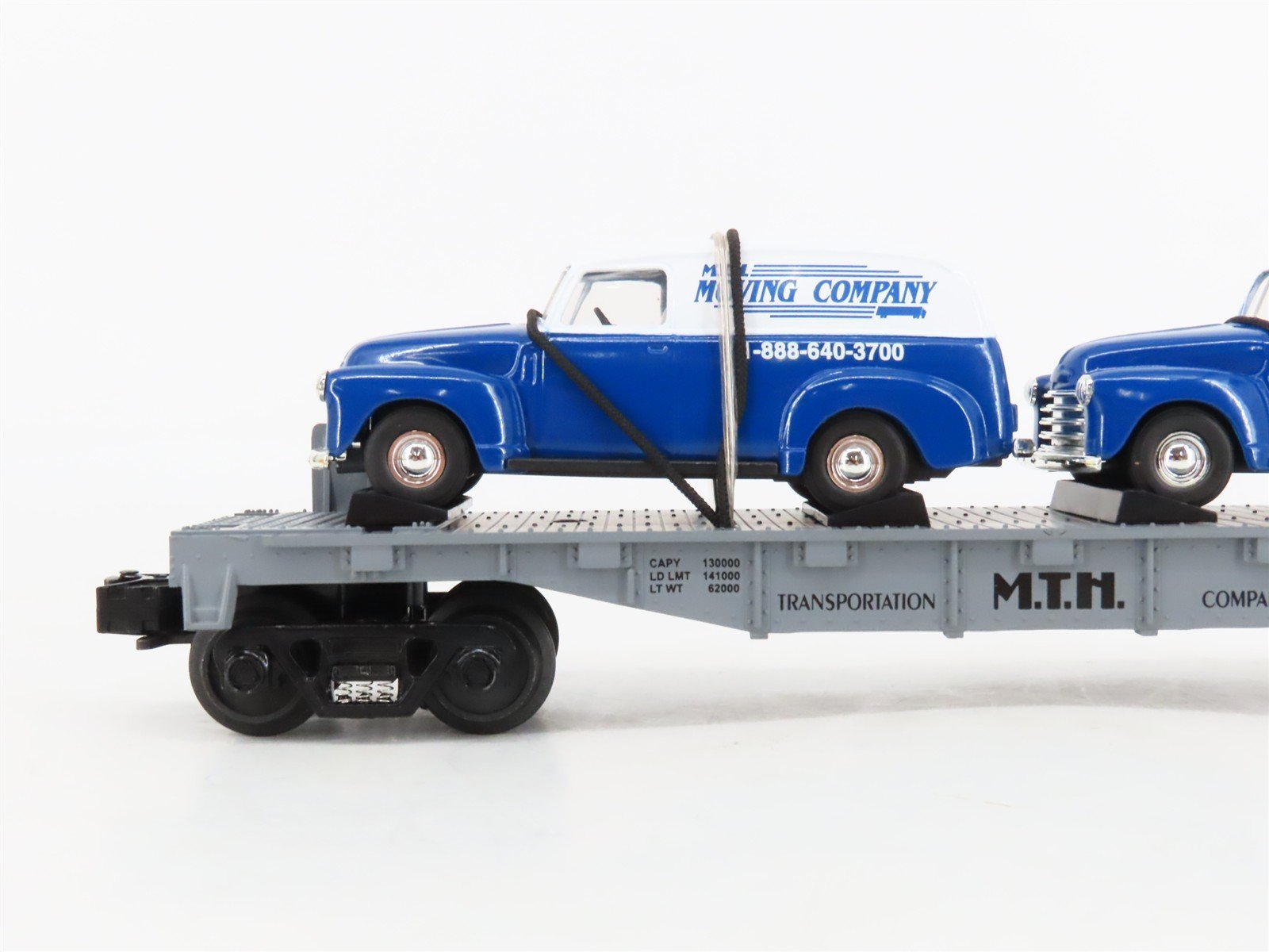 O27 Gauge 3-Rail MTH RailKing 30-7647 Flat Car #1950 w/ Ertl '50 Panel Vans