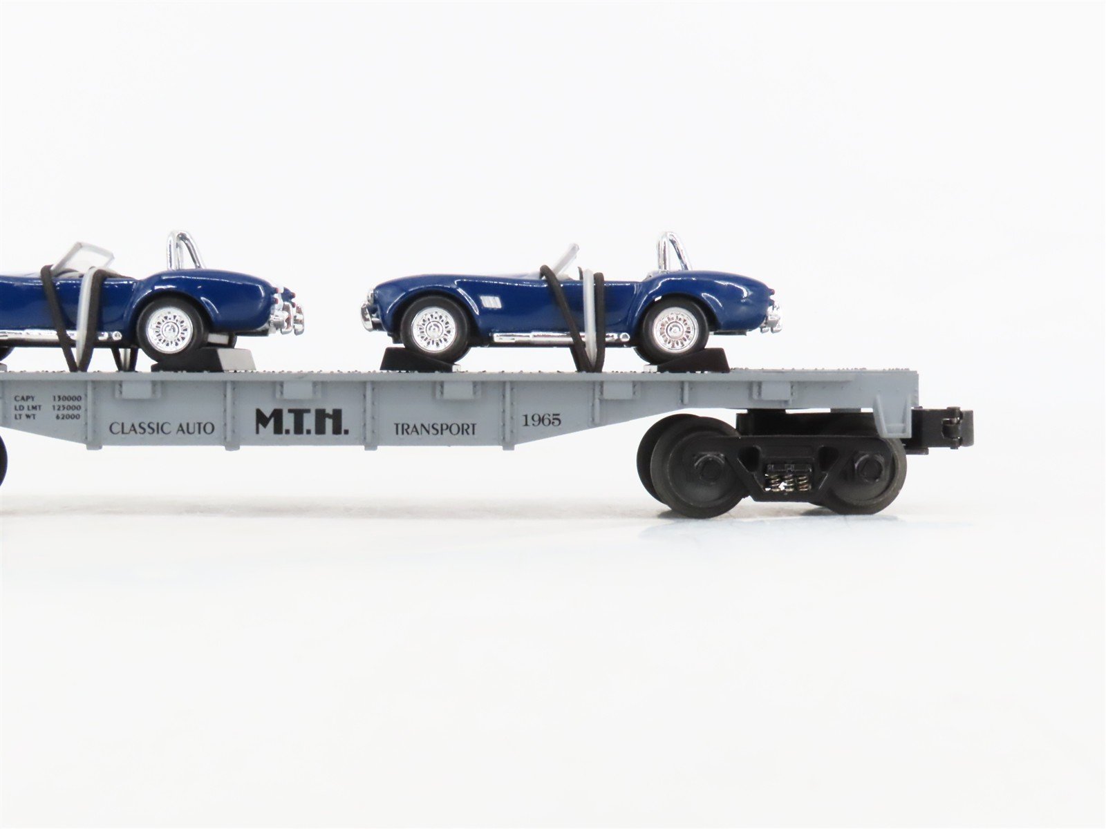 O27 Gauge 3-Rail MTH RailKing 30-7660 Flat Car #1965 w/ Ertl '65 Shelby Cobras