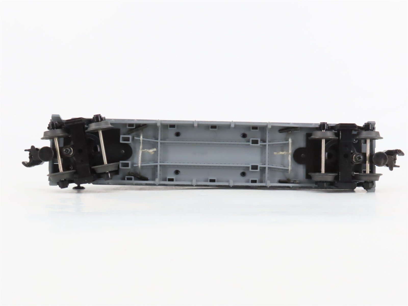 O27 Gauge 3-Rail MTH RailKing 30-7661 Flat Car #1970 w/ Ertl '70 Chevy Novas