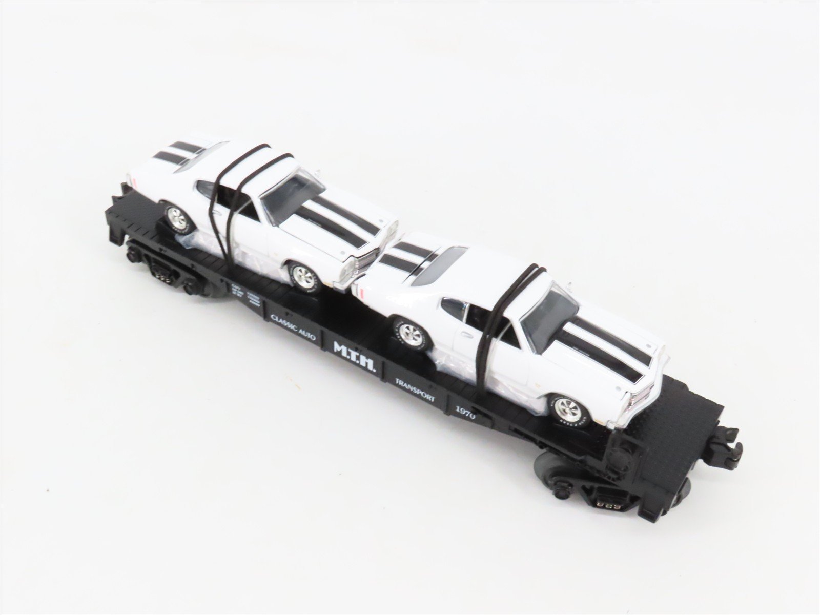 O27 Gauge 3-Rail MTH RailKing 30-7680 Flat Car #1970 w/ Ertl '70 Chevelles