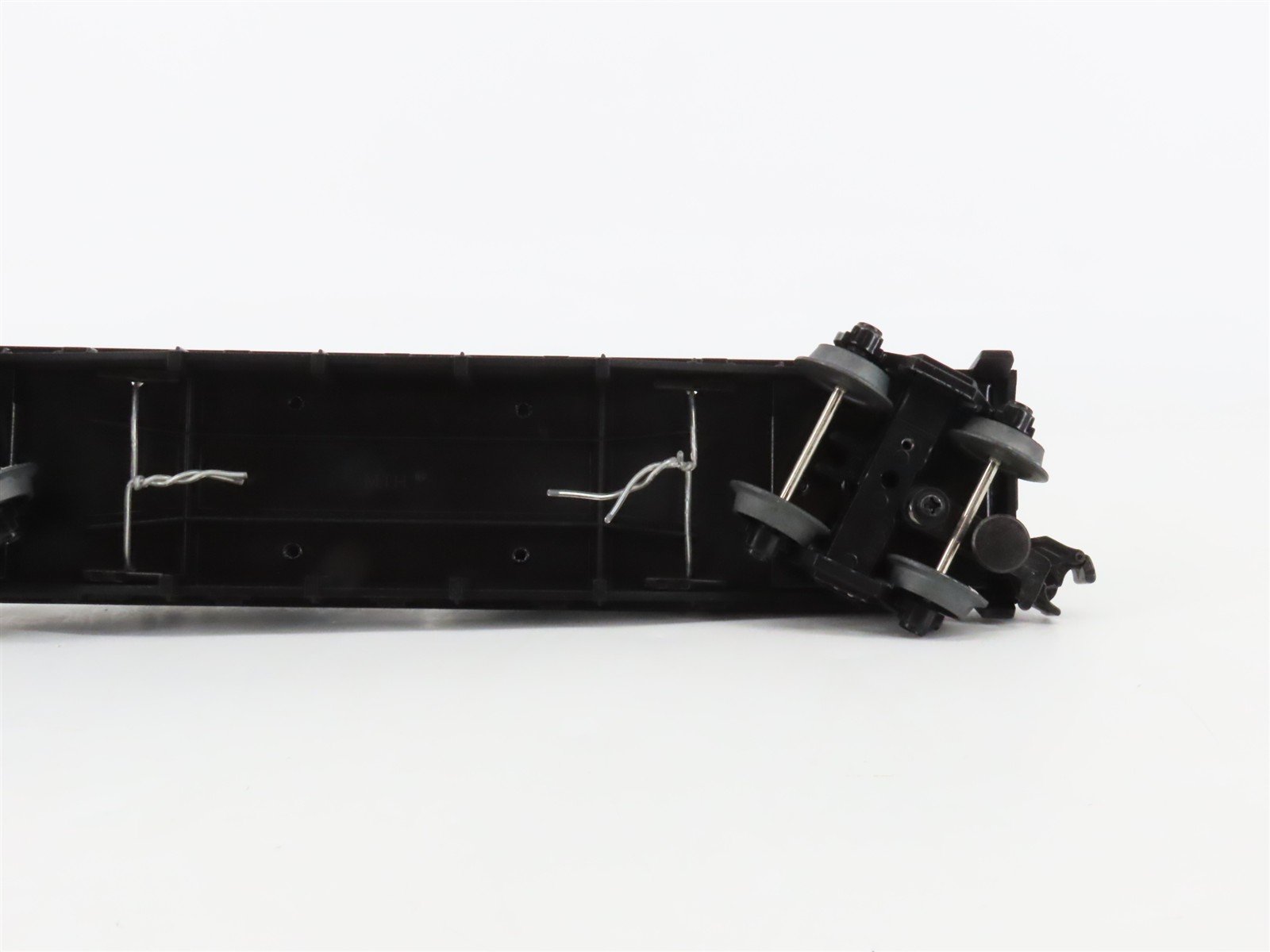 O27 Gauge 3-Rail MTH RailKing 30-7680 Flat Car #1970 w/ Ertl '70 Chevelles