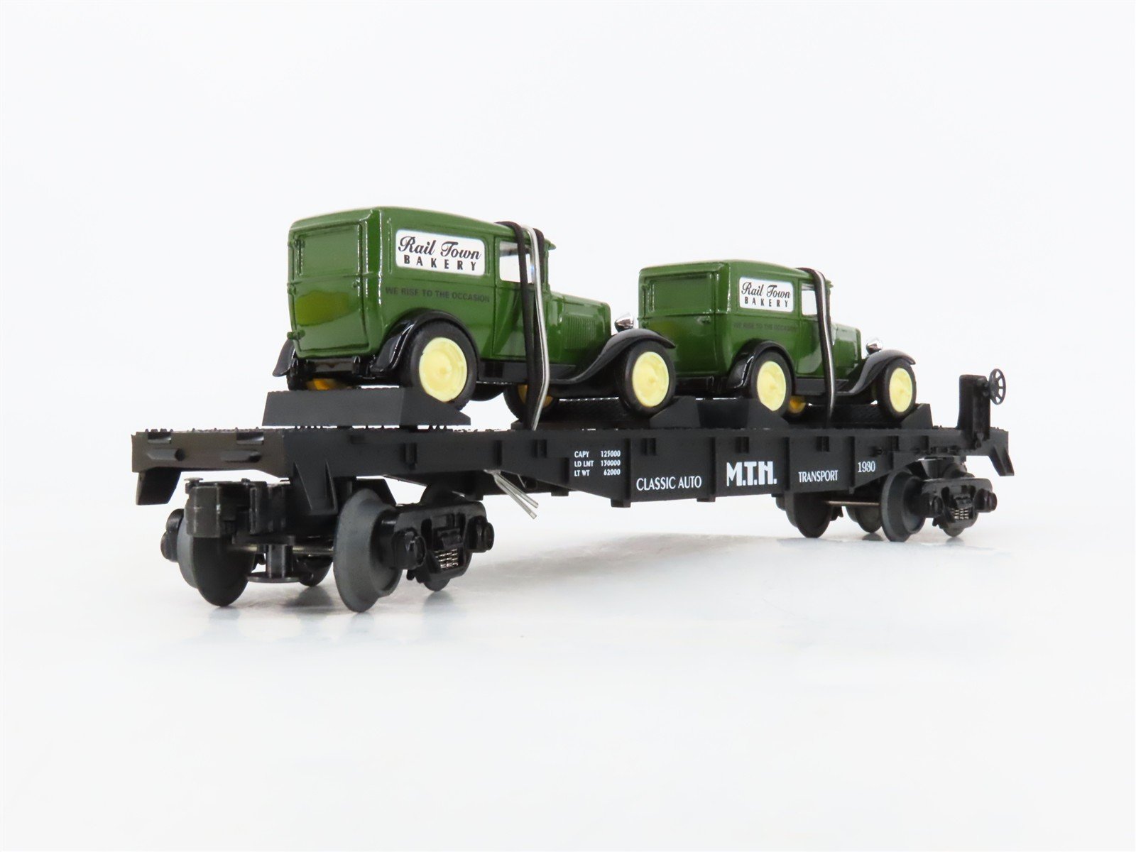 O27 Gauge 3-Rail MTH RailKing 30-7671 Flat Car #1930 w/ Ertl '30 Panel Vans
