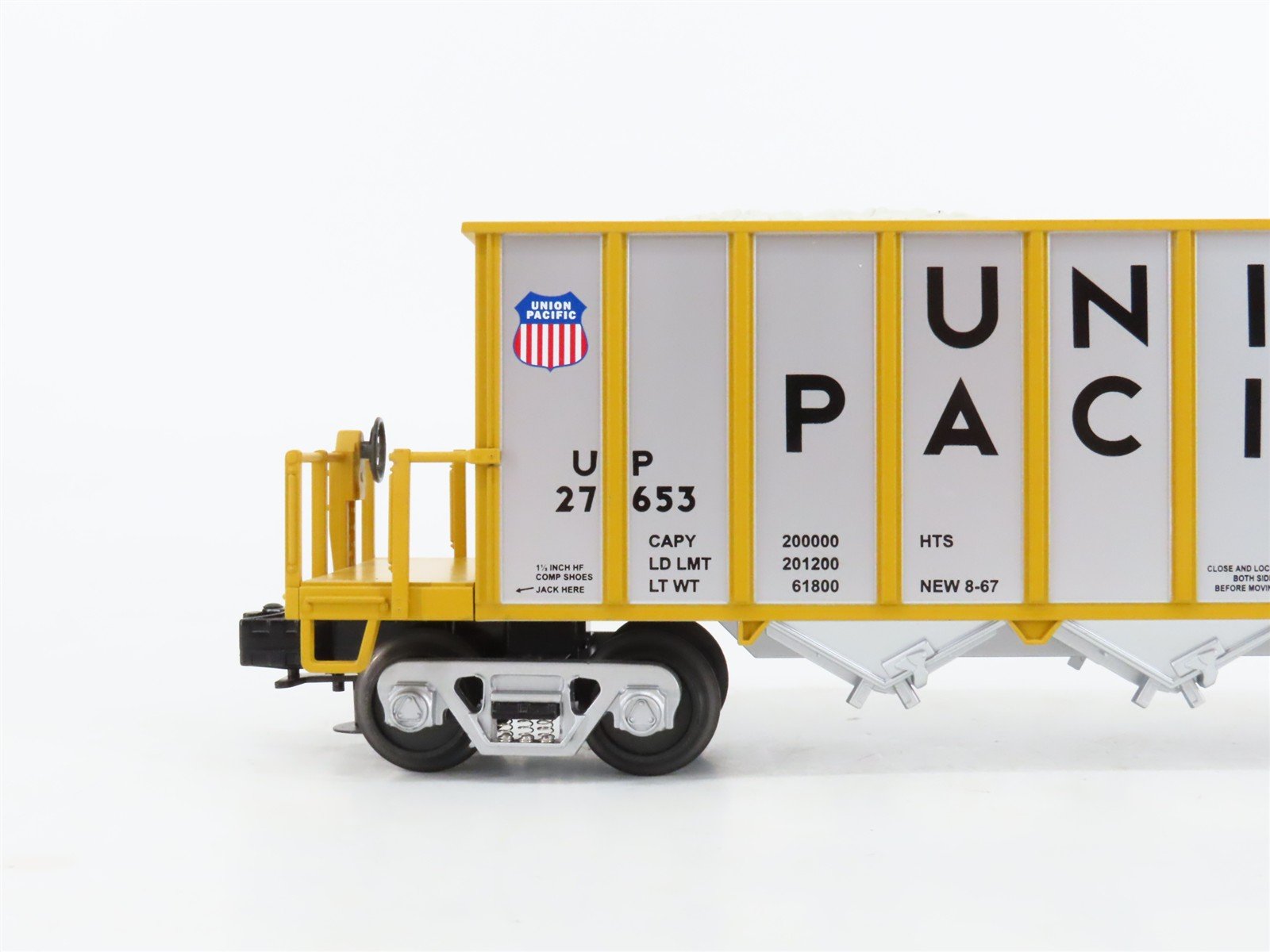 O Gauge 3-Rail MTH 20-98323 UP 3-Bay Rapid Discharge Hopper #27653 w/ Rock Load