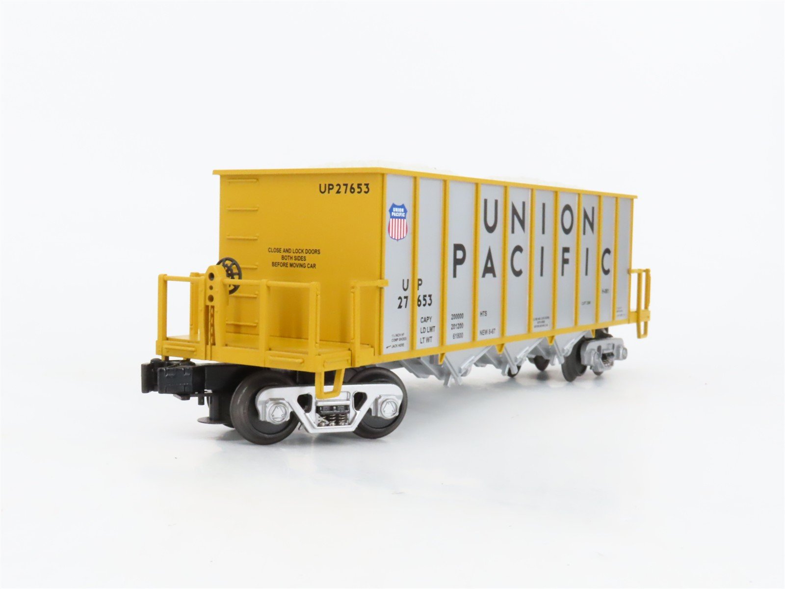 O Gauge 3-Rail MTH 20-98323 UP 3-Bay Rapid Discharge Hopper #27653 w/ Rock Load