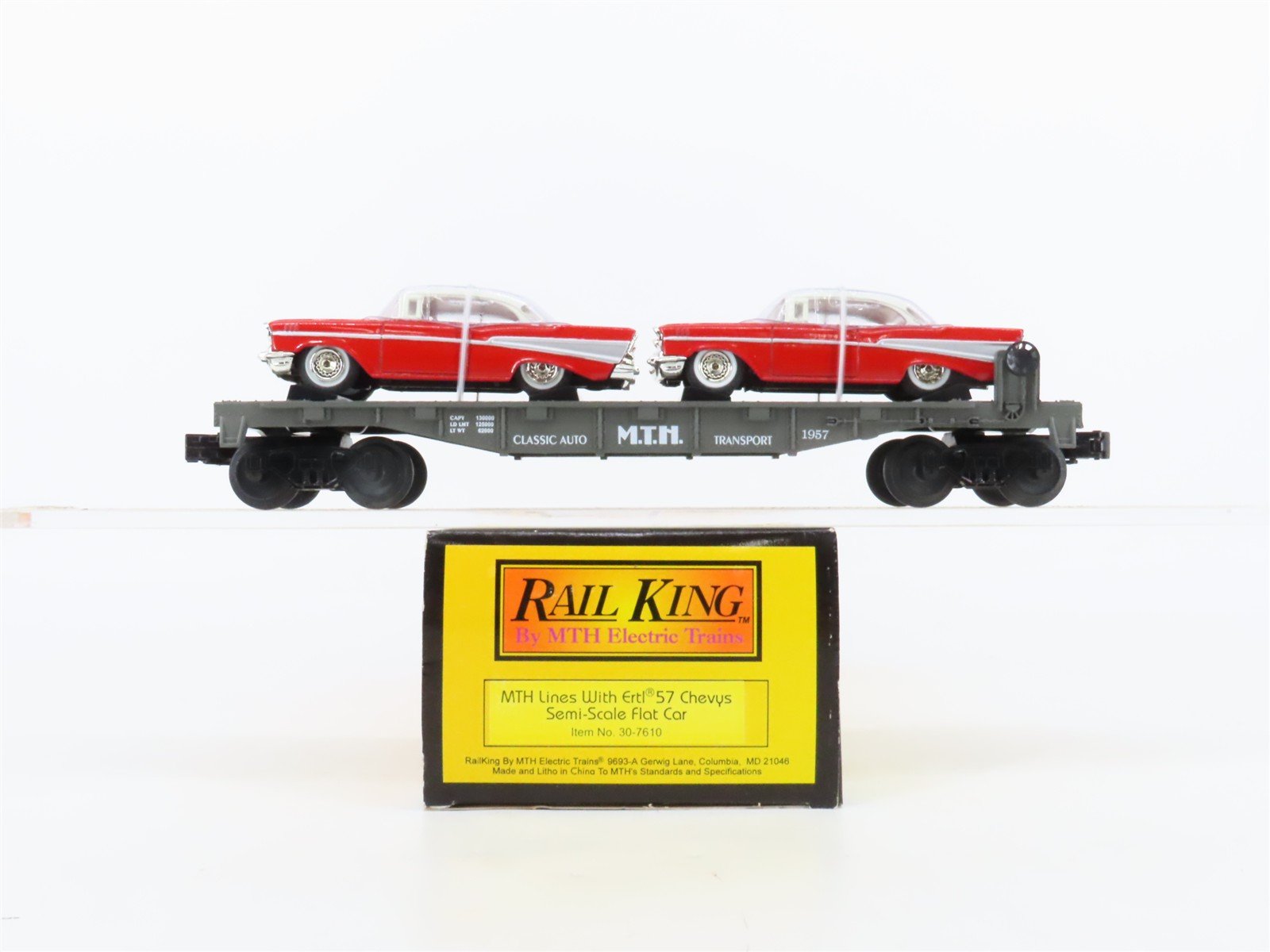 O Gauge 3-Rail MTH RailKing Semi-Scale 30-7610 Flat Car #1957 w/ Ertl '57 Chevys