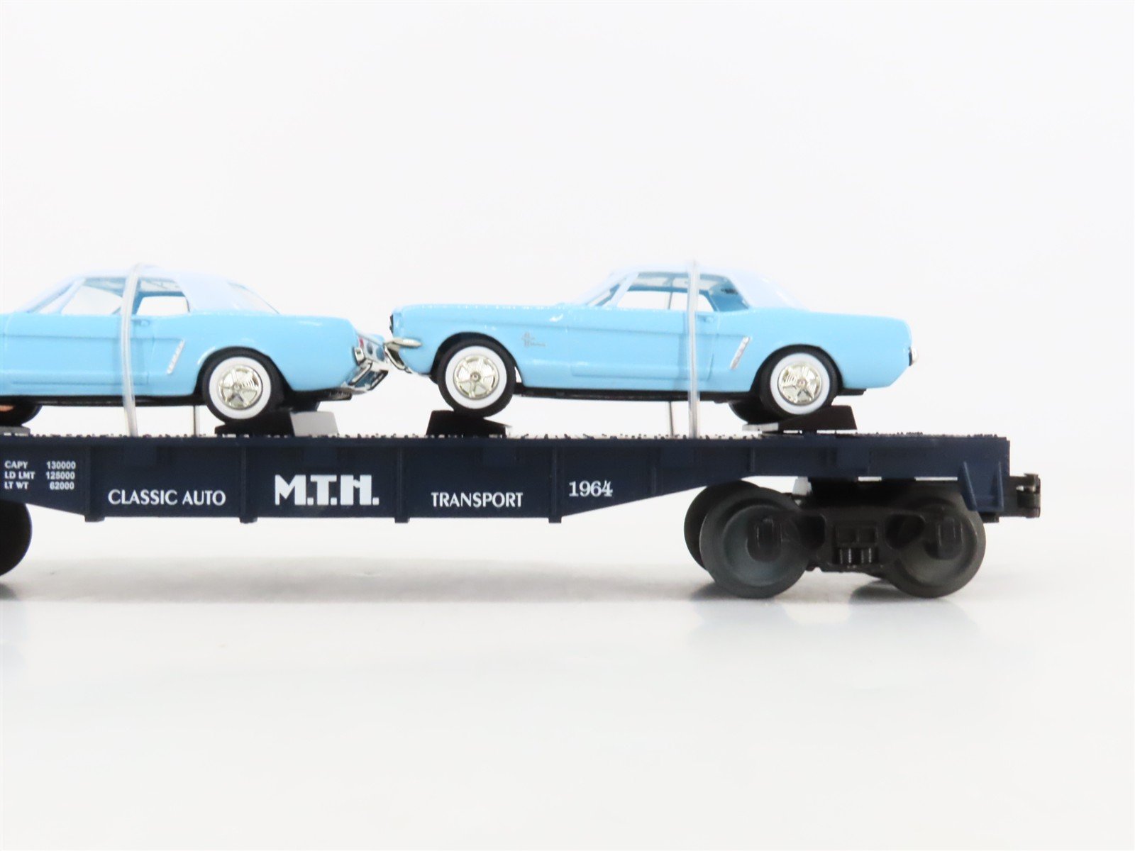 O27 Gauge 3-Rail MTH RailKing 30-7617 Flat Car #1957 w/ Ertl '64 Mustangs