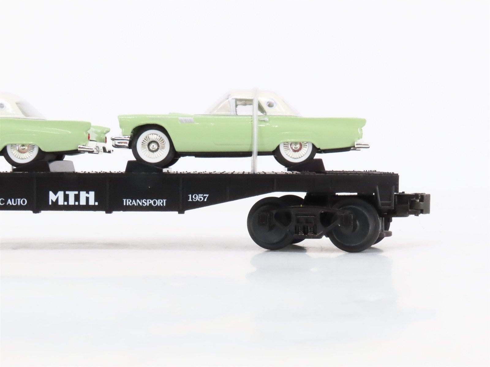 O27 Gauge 3-Rail MTH RailKing 30-7613 Classic Auto Flat Car #1957 w/ T-Birds