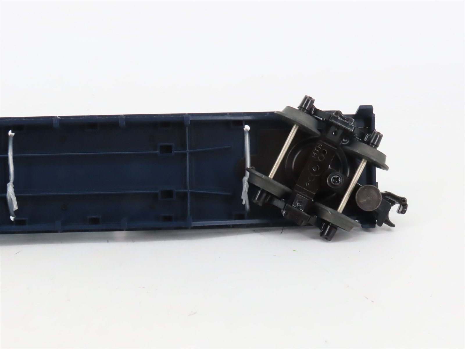 O27 Gauge 3-Rail MTH RailKing 30-7617 Flat Car #1964 w/ Ertl '64 Mustangs